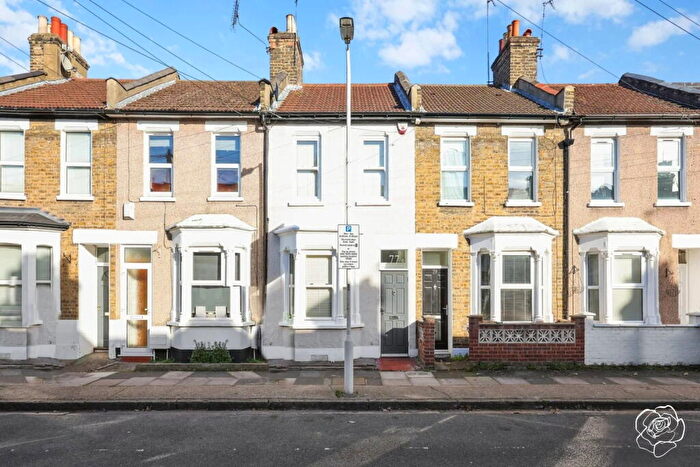 2 Bedroom Terraced House To Rent In Vernon Road, Stratford, E15