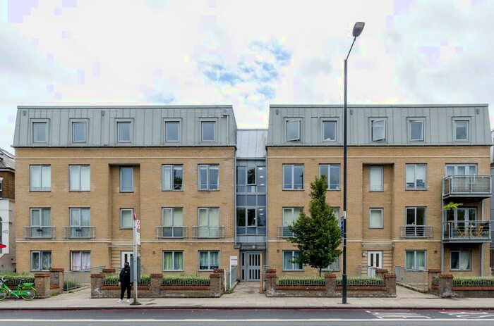 2 Bedroom Flat To Rent In Seven Sisters Road, Holloway, London, N4