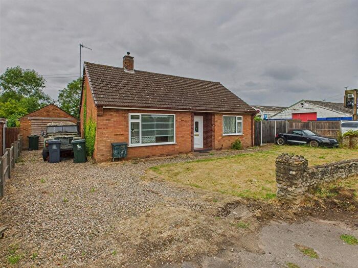2 Bedroom Detached Bungalow For Sale In Rectory Road, Upton-Upon-Severn, WR8