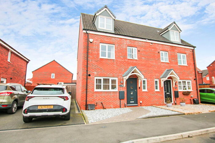 4 Bedroom Semi-Detached House For Sale In Hurricane Road, Hucknall, Nottingham, NG15