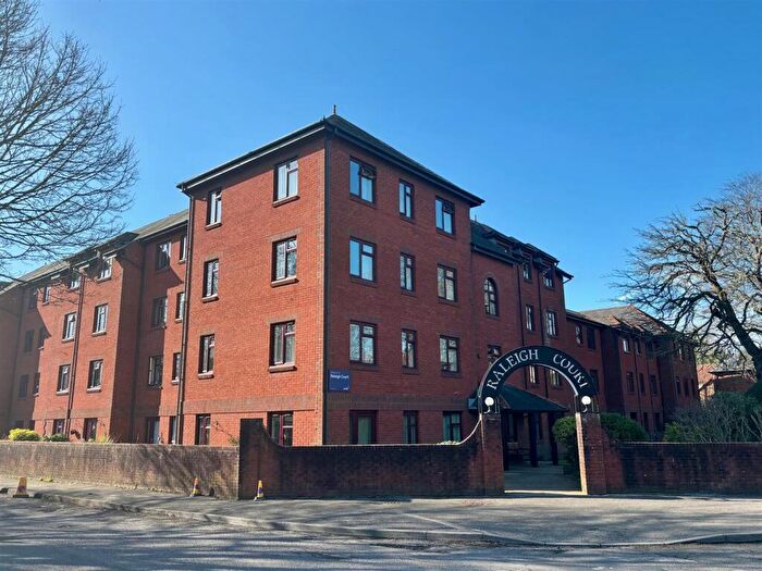 1 Bedroom Retirement Property For Sale In Polebarn Road, Trowbridge, BA14