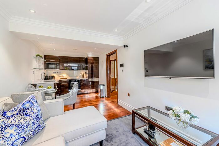 1 Bedroom Flat To Rent In Garden House, Kensington Gardens Square, Bayswater, London, W2