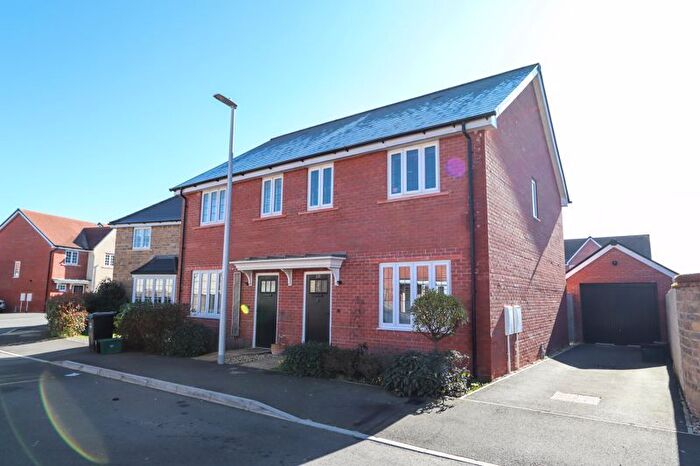 3 Bedroom Semi-Detached House For Sale In Moorhen Road, Yatton, Bristol, BS49