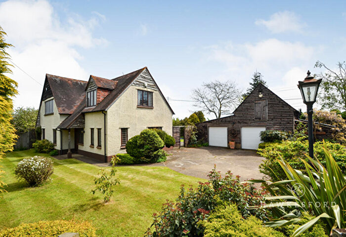 4 Bedroom Detached House For Sale In Broad Hariots Spade Lane, Hartlip, Sittingbourne, Kent, ME9