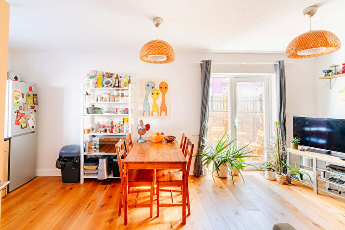 2 Bedroom Flat For Sale In Linden Quarter, Cromwell Street, BS3