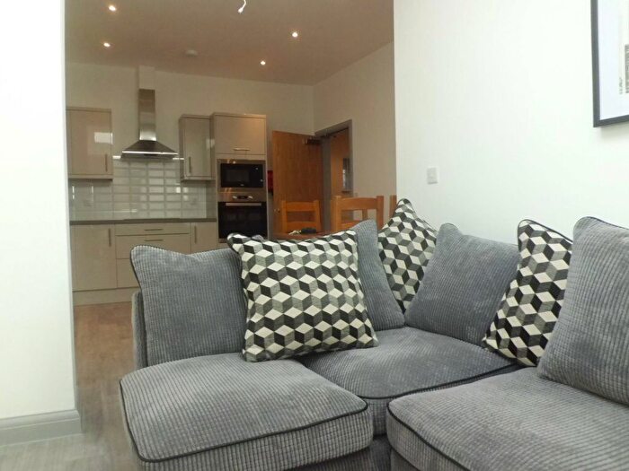 5 Bedroom Property To Rent In Rookery Road, B29
