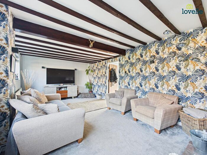 3 Bedroom Semi-Detached House For Sale In Brigg Road, Howsham, LN7