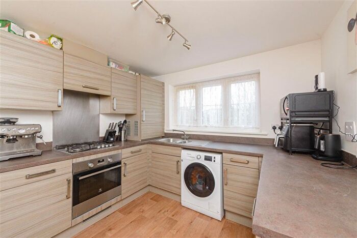 4 Bedroom Terraced House For Sale In Ellingham View, Dartford, Kent, DA1