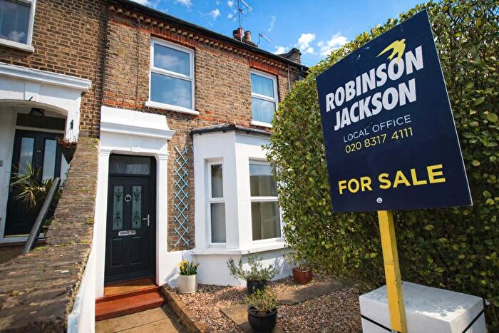 3 Bedroom Terraced House For Sale In Eglinton Road, Woolwich, SE18