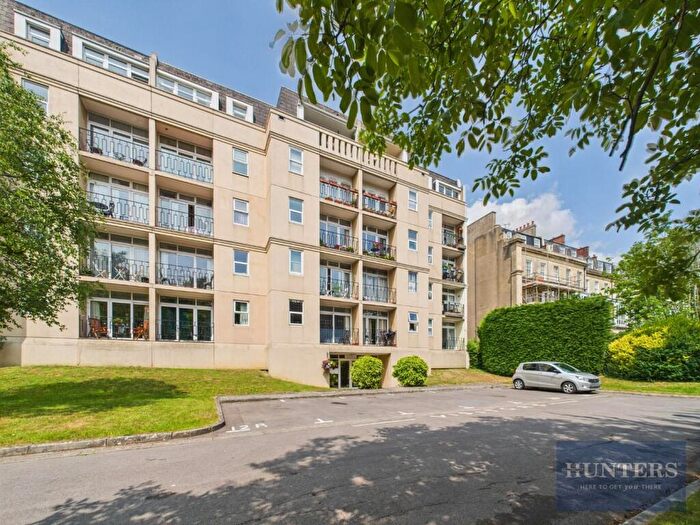 3 Bedroom Flat For Sale In Lansdown Road, Cheltenham, GL50