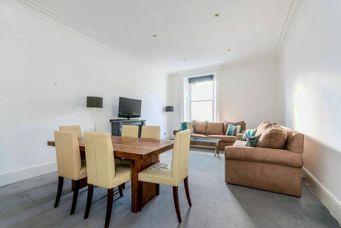 2 Bedroom Flat To Rent In Westbourne Terrace, Bayswater, London, W2