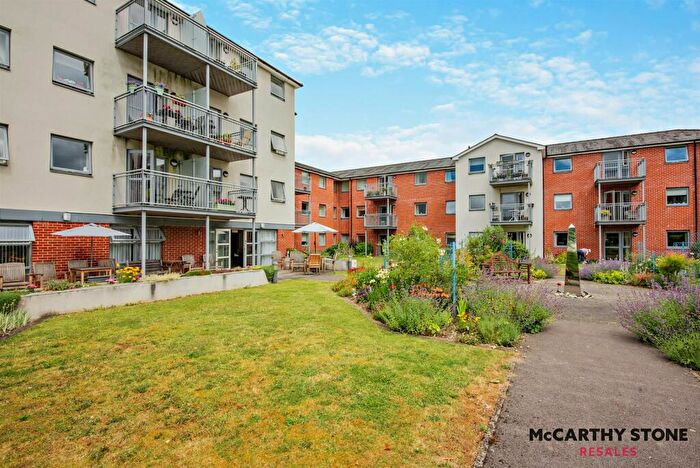 1 Bedroom Apartment For Sale In Lady Susan Court, New Road, Basingstoke, RG21