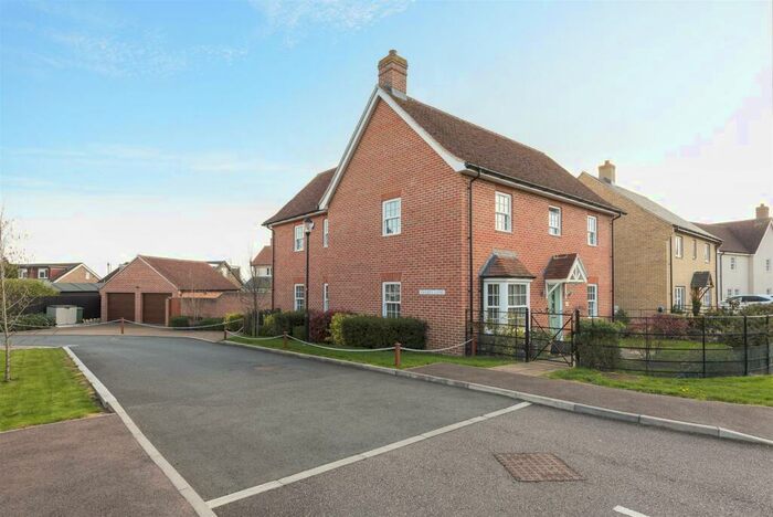 4 Bedroom Detached House For Sale In High Street, Cranfield, Bedford, MK43