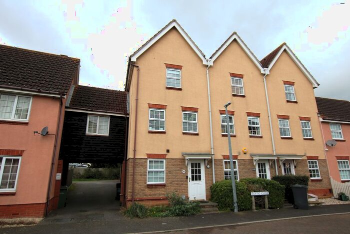 4 Bedroom Terraced House To Rent In Rustic Close, Braintree, CM7