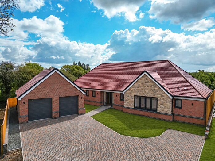 3 Bedroom Detached Bungalow For Sale In The Dell, Burbage, LE10