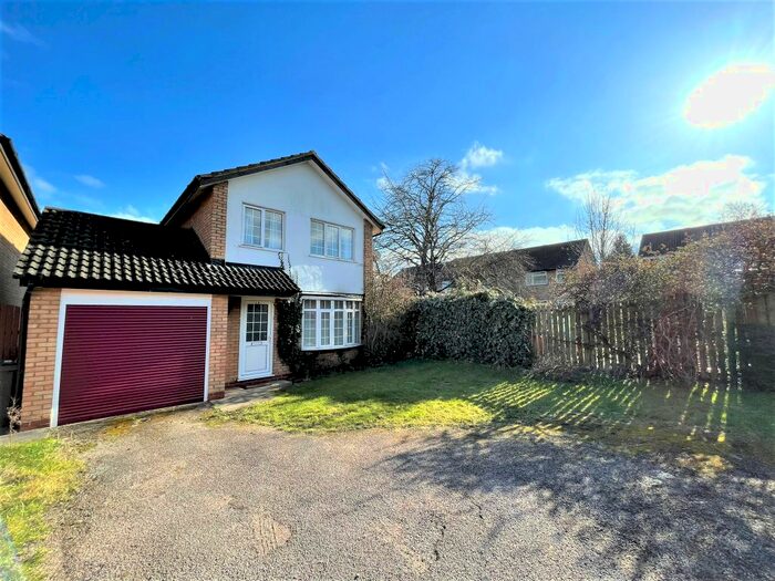 3 Bedroom Detached House To Rent In Chelmer Close, Bedford, MK41