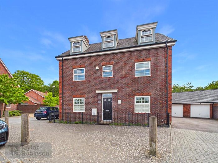 5 Bedroom House To Rent In Somerley Drive, Forge Wood, Crawley, RH10