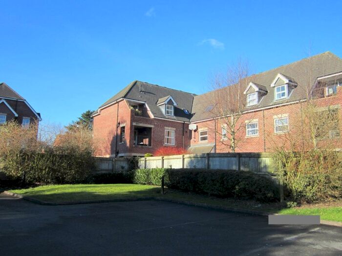 2 Bedroom Flat To Rent In Obelisk Way, Congleton, CW12