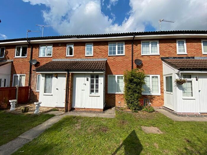 1 Bedroom Terraced House To Rent In Woking, Surrey, GU22