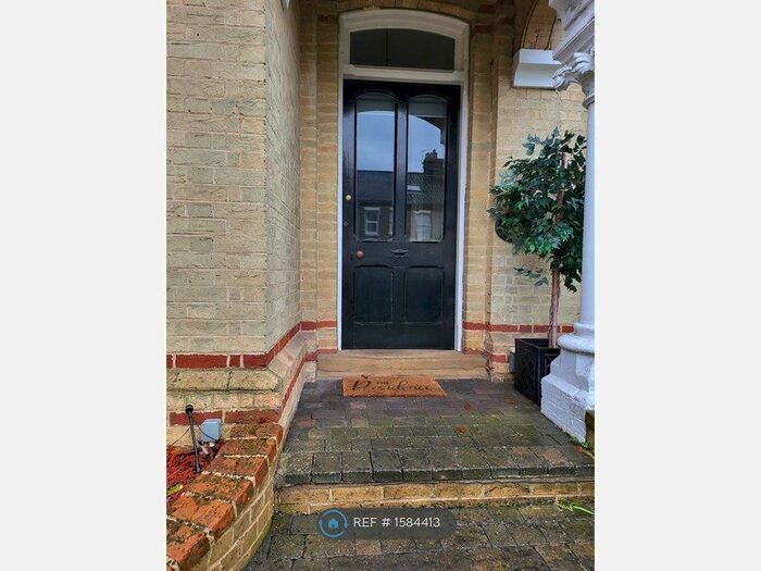 Studio To Rent In Earlham Road, Norwich, NR2