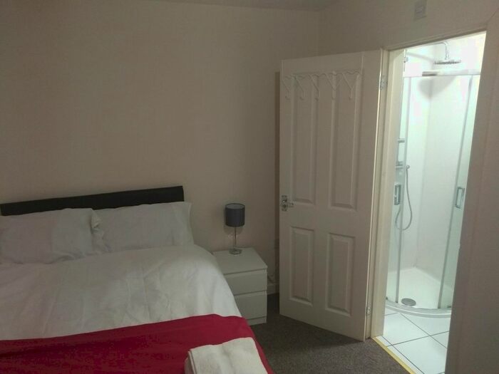 1 Bedroom Property To Rent In High Road, Ilford, IG1