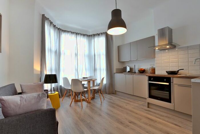 1 Bedroom Flat To Rent In Mansfield Road, Ilford, IG1