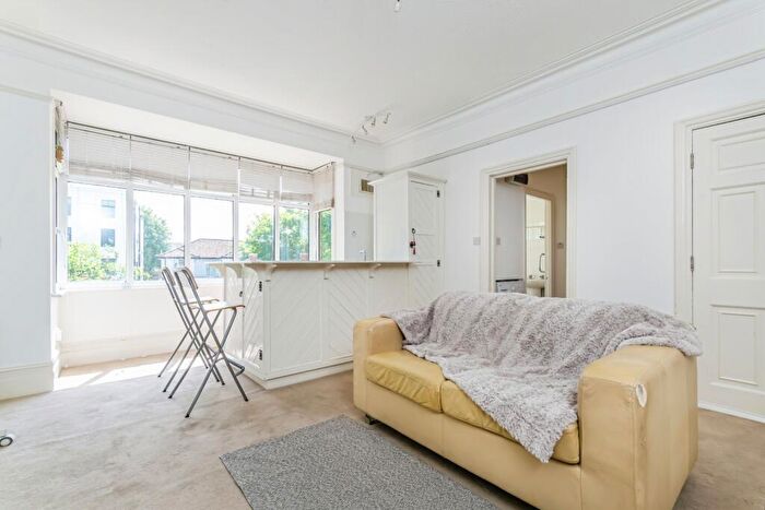 Flat For Sale In Warham Road, South Croydon, CR2