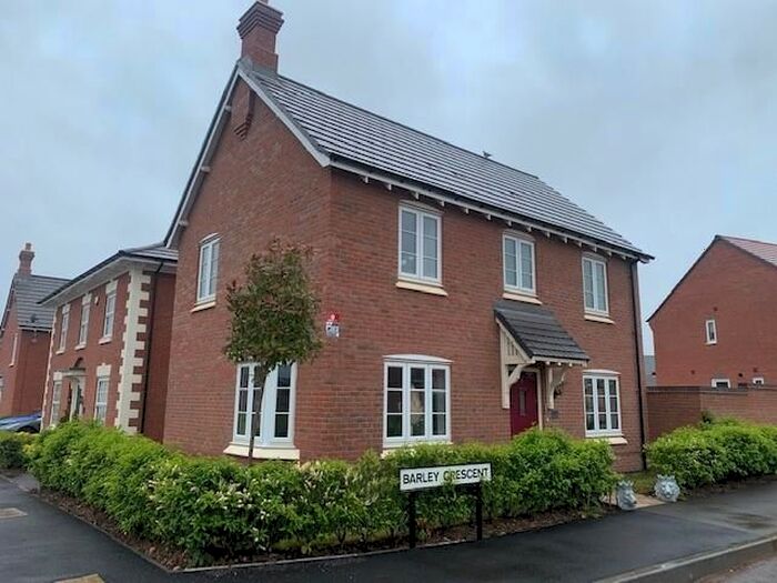 3 Bedroom Detached House To Rent In Barley Crescent, Tamworth, B79