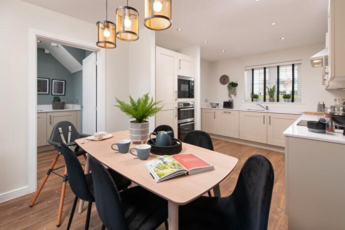 3 Bedroom End Of Terrace House For Sale In Queensway, Llanwern, Newport, NP19
