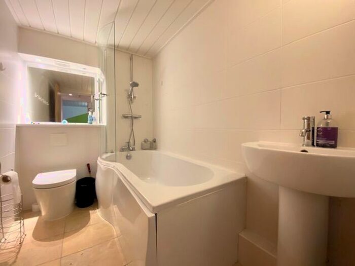 2 Bedroom Apartment To Rent In The Exchange Building, LE1