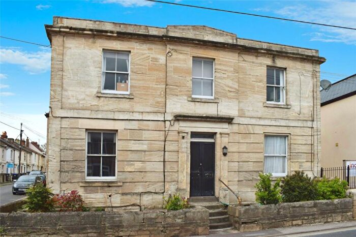 1 Bedroom Apartment To Rent In Black Swan Court, Trowbridge, BA14