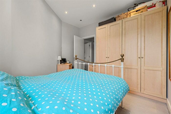 1 Bedroom Apartment For Sale In London Road, Bracknell, Berkshire, RG12