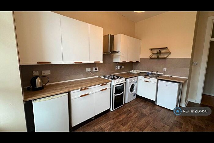 2 Bedroom Flat To Rent In Shaftesbury Street, Clydebank, G81