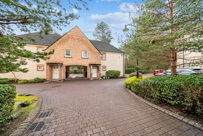 3 Bedroom Flat For Sale In Syme Crescent, Edinburgh, EH10