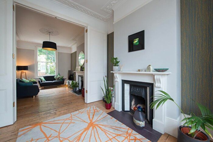 4 Bedroom Terraced House For Sale In Medina Road, London, N7