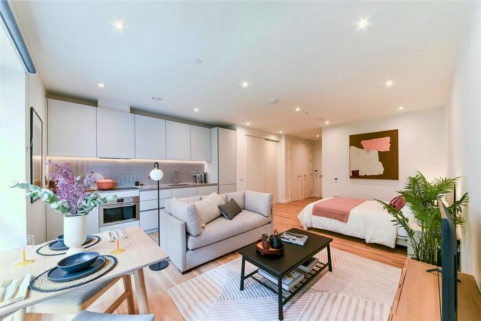 Studio To Rent In Lyons Dock House, Oldfield Lane North, Greenford, UB6