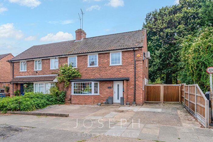 3 Bedroom Semi Detached House For Sale In Glamorgan Road, Ipswich, IP2