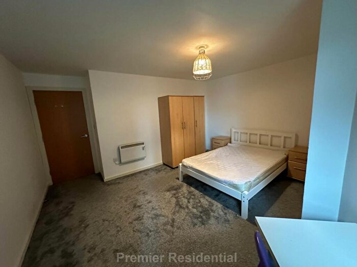 2 Bedroom Apartment To Rent In Apartment, Manchester, M15