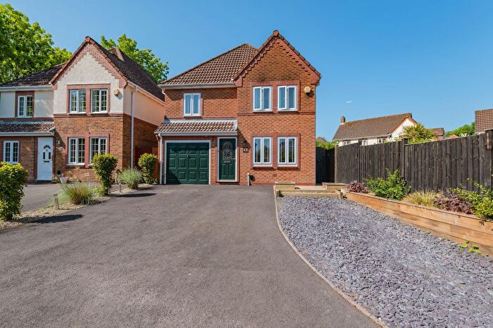 4 Bedroom Detached House For Sale In Hickory Gardens, West End, Southampton, SO30