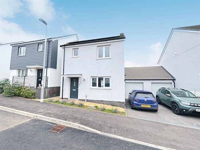 3 Bedroom Detached House To Rent In Long Croft Crescent, Hayle, TR27