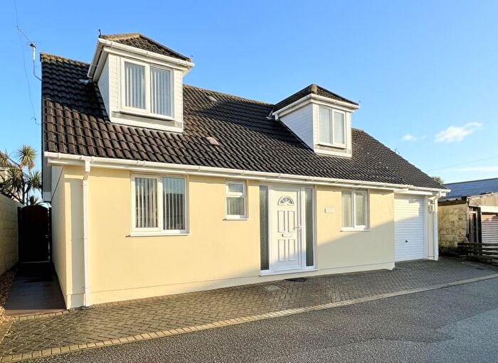 3 Bedroom Detached House For Sale In Lawton Close, Newquay, TR7