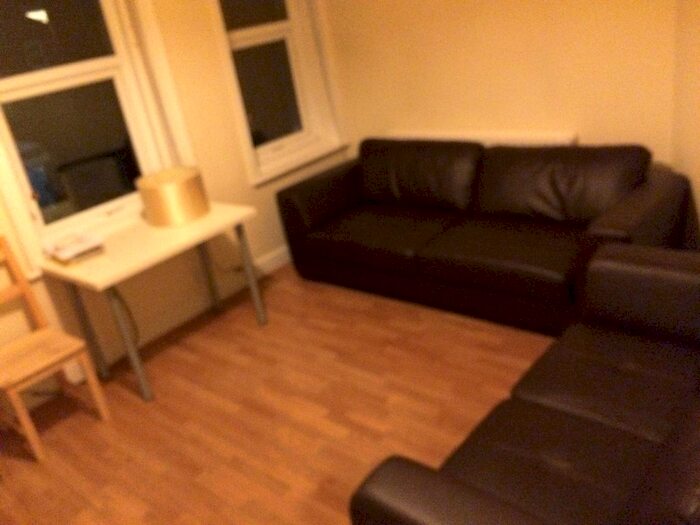 4 Bedroom Maisonette To Rent In Forsyth Road, Newcastle Upon Tyne NE2