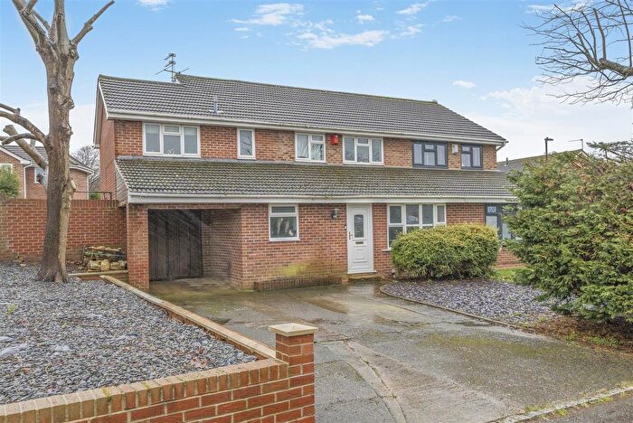 4 Bedroom Semi Detached House For Sale In Fallowfield, Warmley, Bristol, BS30