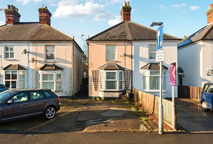 3 Bedroom Semi Detached House For Sale In Albert Road, Horley, Surrey, RH6