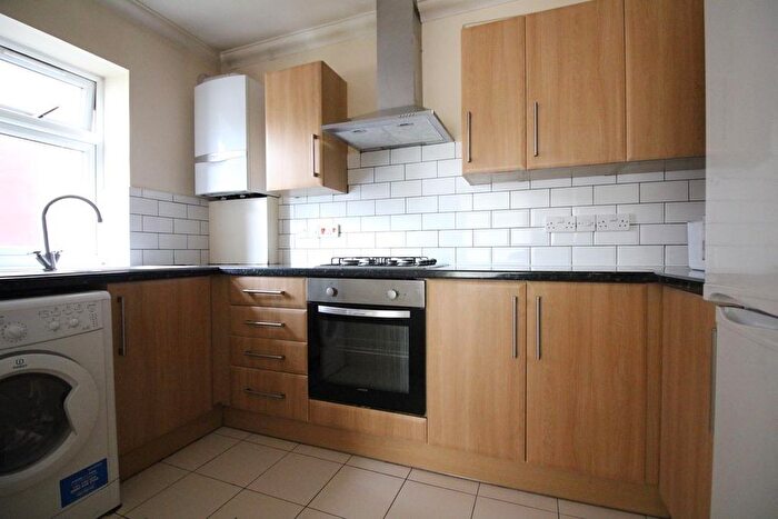 1 Bedroom Flat To Rent In Hatton Road, Feltham, TW14