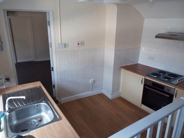 2 Bedroom Maisonette To Rent In High Street, Treffynnon, CH8