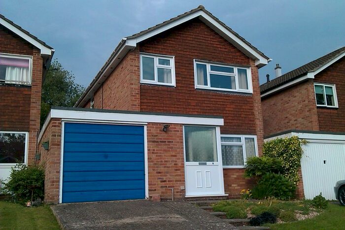 3 Bedroom Detached House To Rent In Ambrose Road, Tadley, RG26