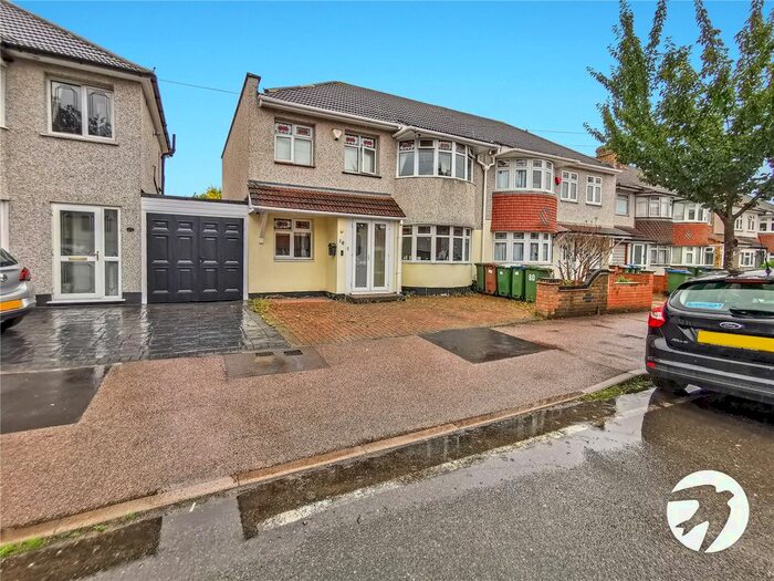 4 Bedroom Detached House To Rent In Farnham Road, Welling, DA16