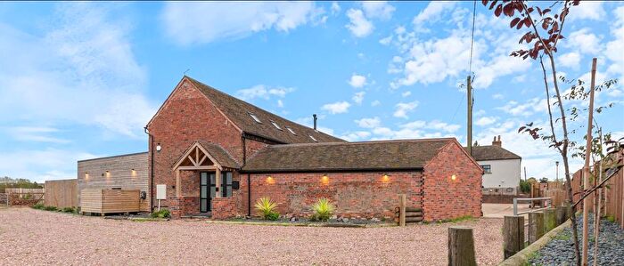 5 Bedroom Barn Conversion To Rent In Somerfield Barns, Tamworth Road, Cliff, Tamworth, B78