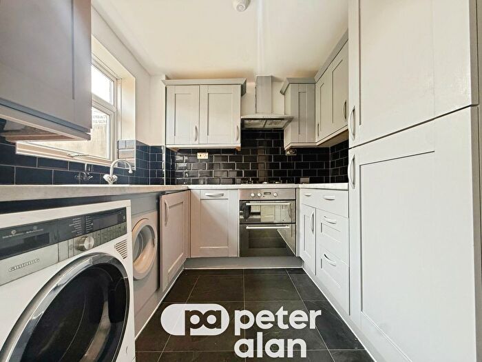 2 Bedroom Property To Rent In Amberley Close, Cardiff, CF23